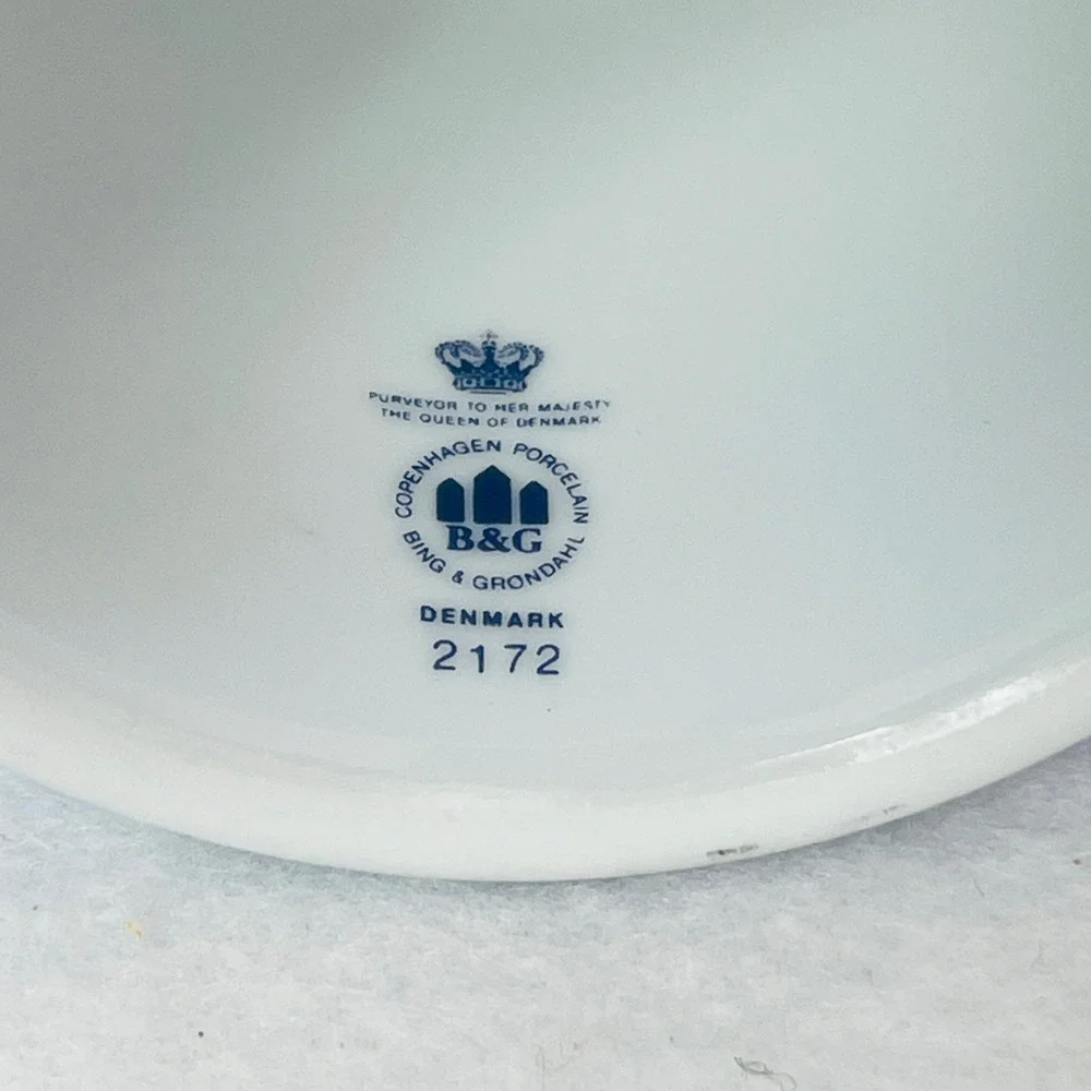Bing & Grondahl Danbury Mint Blue White Floral Porcelain Bell Denmark 2172 4in